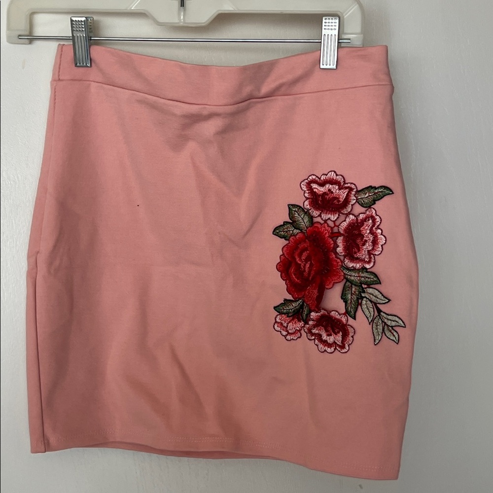 Floral Embroidered Pink Skirt. Medium